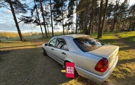 Mercedes-Benz C-Класс, 1993 год, 115 000 рублей, 3 фотография