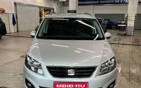 SEAT Alhambra II рестайлинг, 2015 год, 1 650 000 рублей, 1 фотография