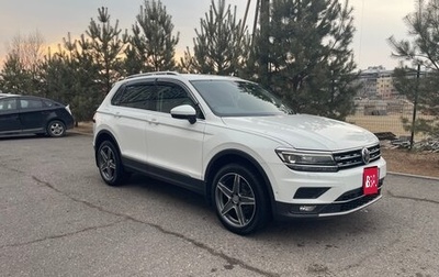 Volkswagen Tiguan II, 2018 год, 2 000 000 рублей, 1 фотография