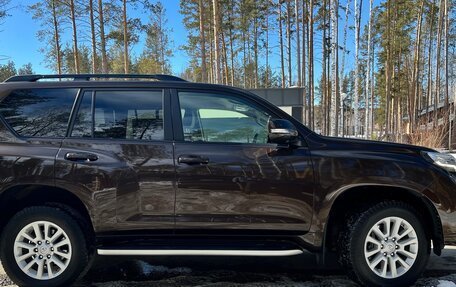 Toyota Land Cruiser Prado 150 рестайлинг 2, 2017 год, 4 850 000 рублей, 4 фотография