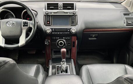 Toyota Land Cruiser Prado 150 рестайлинг 2, 2017 год, 4 850 000 рублей, 9 фотография
