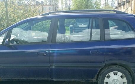 Opel Zafira A рестайлинг, 2003 год, 330 000 рублей, 4 фотография