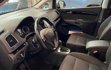 SEAT Alhambra II рестайлинг, 2015 год, 1 650 000 рублей, 8 фотография