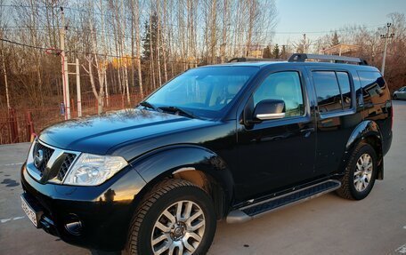 Nissan Pathfinder, 2010 год, 1 600 000 рублей, 2 фотография