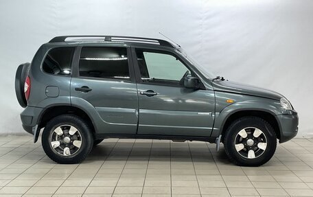 Chevrolet Niva I рестайлинг, 2010 год, 570 000 рублей, 7 фотография