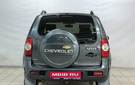 Chevrolet Niva I рестайлинг, 2010 год, 570 000 рублей, 6 фотография