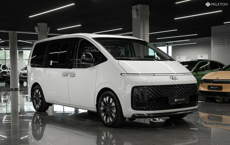 Hyundai Staria, 2023 год, 7 000 000 рублей, 2 фотография