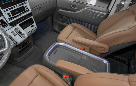 Hyundai Staria, 2023 год, 7 000 000 рублей, 30 фотография
