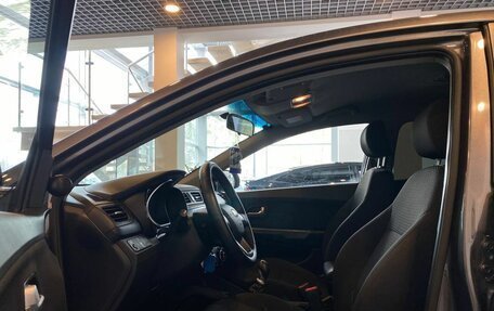 KIA Rio III рестайлинг, 2013 год, 915 000 рублей, 16 фотография