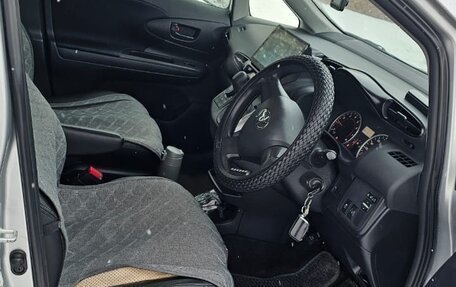 Toyota Wish II, 2013 год, 1 500 000 рублей, 7 фотография
