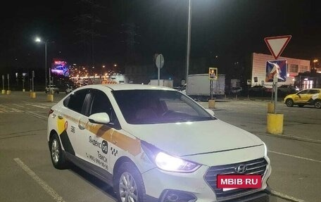 Hyundai Solaris II рестайлинг, 2018 год, 810 000 рублей, 2 фотография