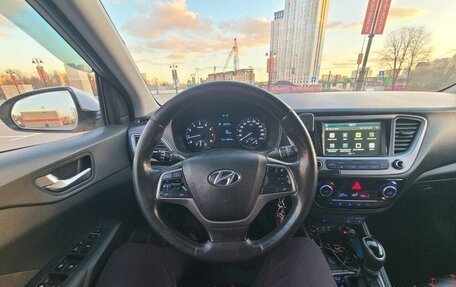 Hyundai Solaris II рестайлинг, 2018 год, 810 000 рублей, 3 фотография