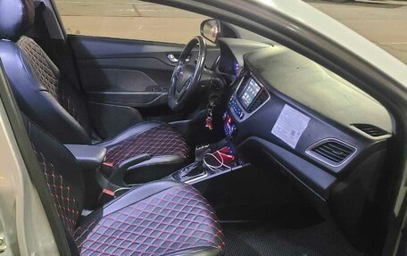 Hyundai Solaris II рестайлинг, 2018 год, 810 000 рублей, 4 фотография