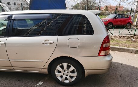 Toyota Corolla, 2001 год, 650 000 рублей, 4 фотография