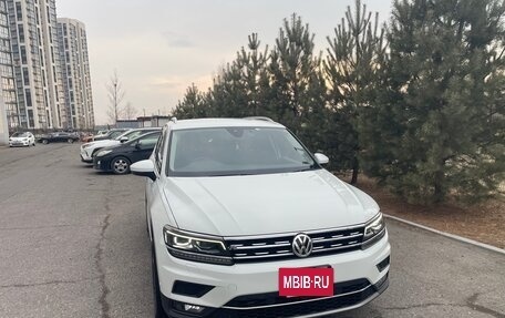 Volkswagen Tiguan II, 2018 год, 2 000 000 рублей, 9 фотография
