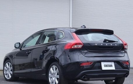 Volvo V40 II рестайлинг, 2019 год, 1 250 000 рублей, 3 фотография