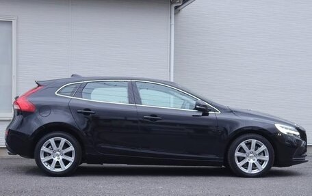 Volvo V40 II рестайлинг, 2019 год, 1 250 000 рублей, 7 фотография