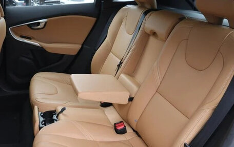 Volvo V40 II рестайлинг, 2019 год, 1 250 000 рублей, 9 фотография