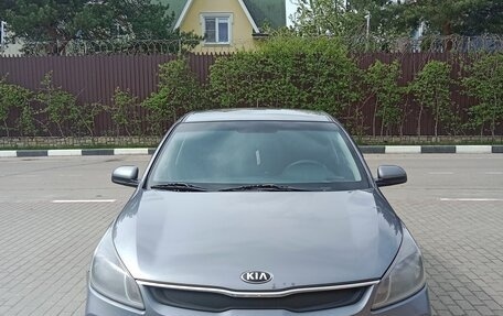 KIA Rio IV, 2018 год, 965 000 рублей, 2 фотография