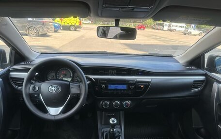 Toyota Corolla, 2013 год, 1 055 000 рублей, 7 фотография
