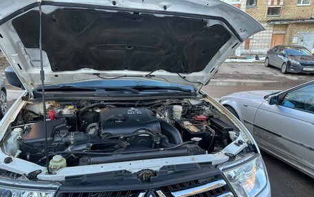 Mitsubishi Pajero Sport II рестайлинг, 2014 год, 2 150 000 рублей, 12 фотография