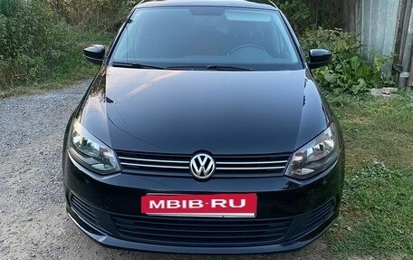 Volkswagen Polo VI (EU Market), 2012 год, 880 000 рублей, 2 фотография