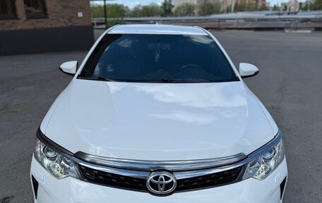 Toyota Camry, 2015 год, 2 138 000 рублей, 2 фотография