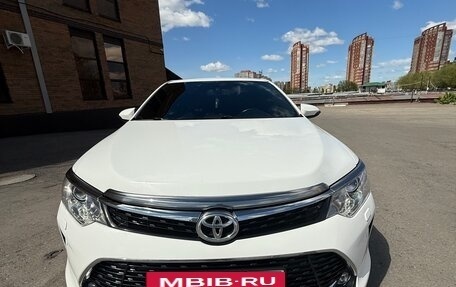 Toyota Camry, 2015 год, 2 138 000 рублей, 15 фотография