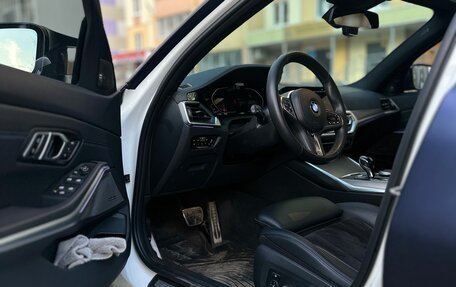 BMW 3 серия, 2021 год, 4 290 000 рублей, 24 фотография