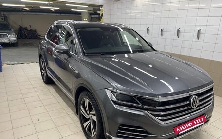 Volkswagen Touareg III, 2018 год, 4 900 000 рублей, 6 фотография