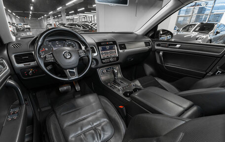 Volkswagen Touareg III, 2010 год, 3 300 000 рублей, 10 фотография