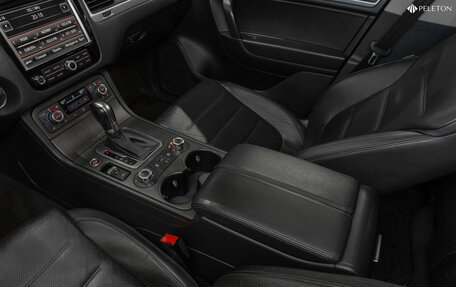 Volkswagen Touareg III, 2010 год, 3 300 000 рублей, 22 фотография
