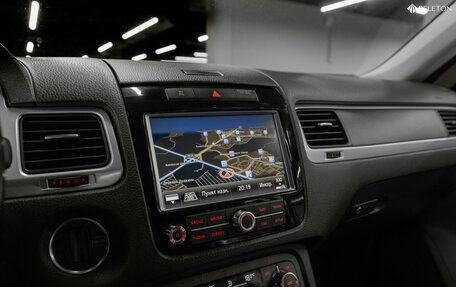 Volkswagen Touareg III, 2010 год, 3 300 000 рублей, 28 фотография