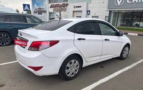 Hyundai Solaris II рестайлинг, 2016 год, 630 000 рублей, 3 фотография