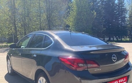 Opel Astra J, 2013 год, 850 000 рублей, 4 фотография