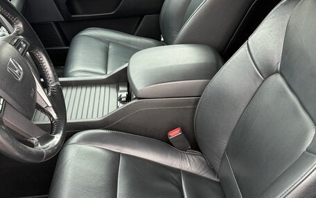 Honda Pilot III рестайлинг, 2013 год, 2 500 000 рублей, 10 фотография