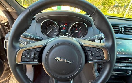 Jaguar F-Pace, 2020 год, 4 290 000 рублей, 3 фотография