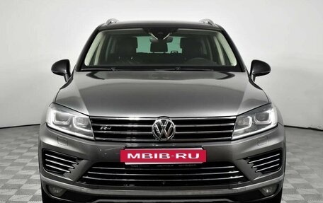 Volkswagen Touareg III, 2017 год, 2 650 000 рублей, 2 фотография