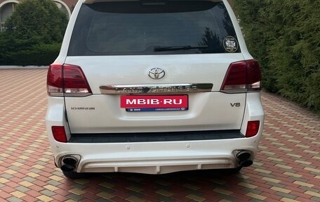 Toyota Land Cruiser 200, 2015 год, 5 100 000 рублей, 3 фотография