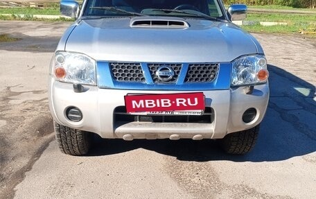 Nissan NP300, 2012 год, 1 150 000 рублей, 3 фотография