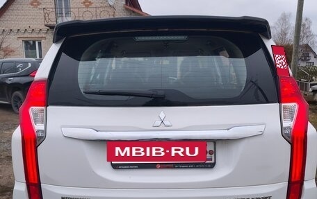 Mitsubishi Pajero Sport III рестайлинг, 2018 год, 3 300 000 рублей, 8 фотография