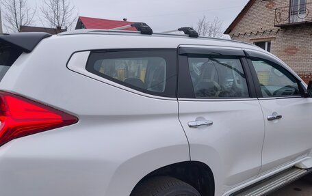 Mitsubishi Pajero Sport III рестайлинг, 2018 год, 3 300 000 рублей, 14 фотография
