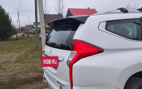 Mitsubishi Pajero Sport III рестайлинг, 2018 год, 3 300 000 рублей, 12 фотография