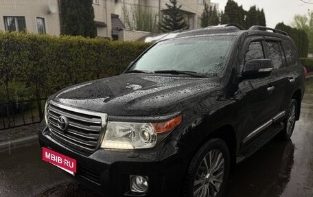 Toyota Land Cruiser 200, 2015 год, 5 400 000 рублей, 10 фотография