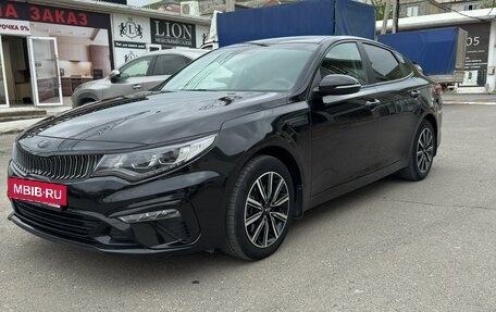 KIA Optima IV, 2018 год, 2 000 000 рублей, 3 фотография