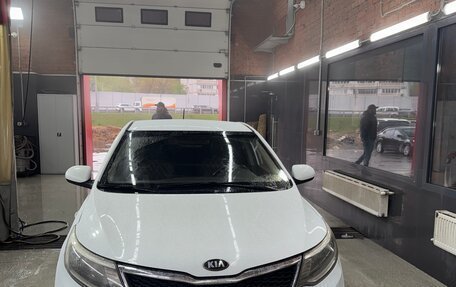 KIA Rio III рестайлинг, 2016 год, 999 999 рублей, 2 фотография