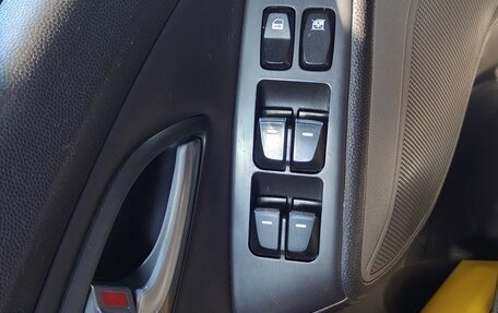 Hyundai ix35 I рестайлинг, 2011 год, 990 000 рублей, 7 фотография