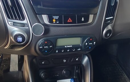 Hyundai ix35 I рестайлинг, 2011 год, 990 000 рублей, 9 фотография