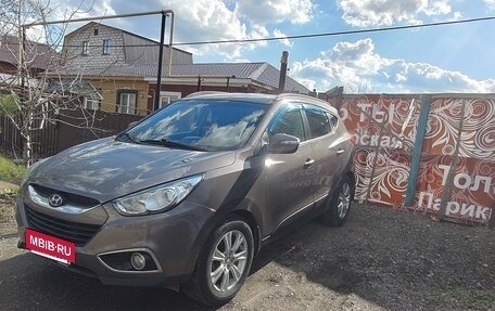 Hyundai ix35 I рестайлинг, 2011 год, 990 000 рублей, 2 фотография