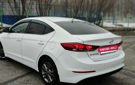 Hyundai Elantra VI рестайлинг, 2018 год, 1 750 000 рублей, 5 фотография